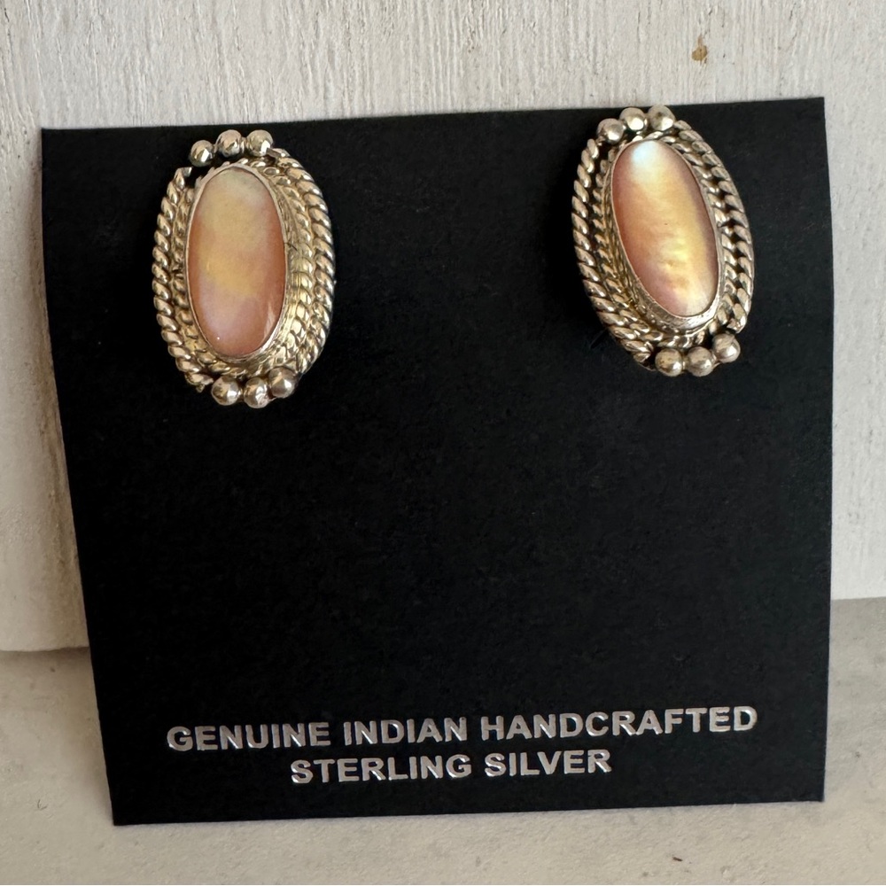 Navajo Sterling Silver Pink Mussel Shell clip on earrings